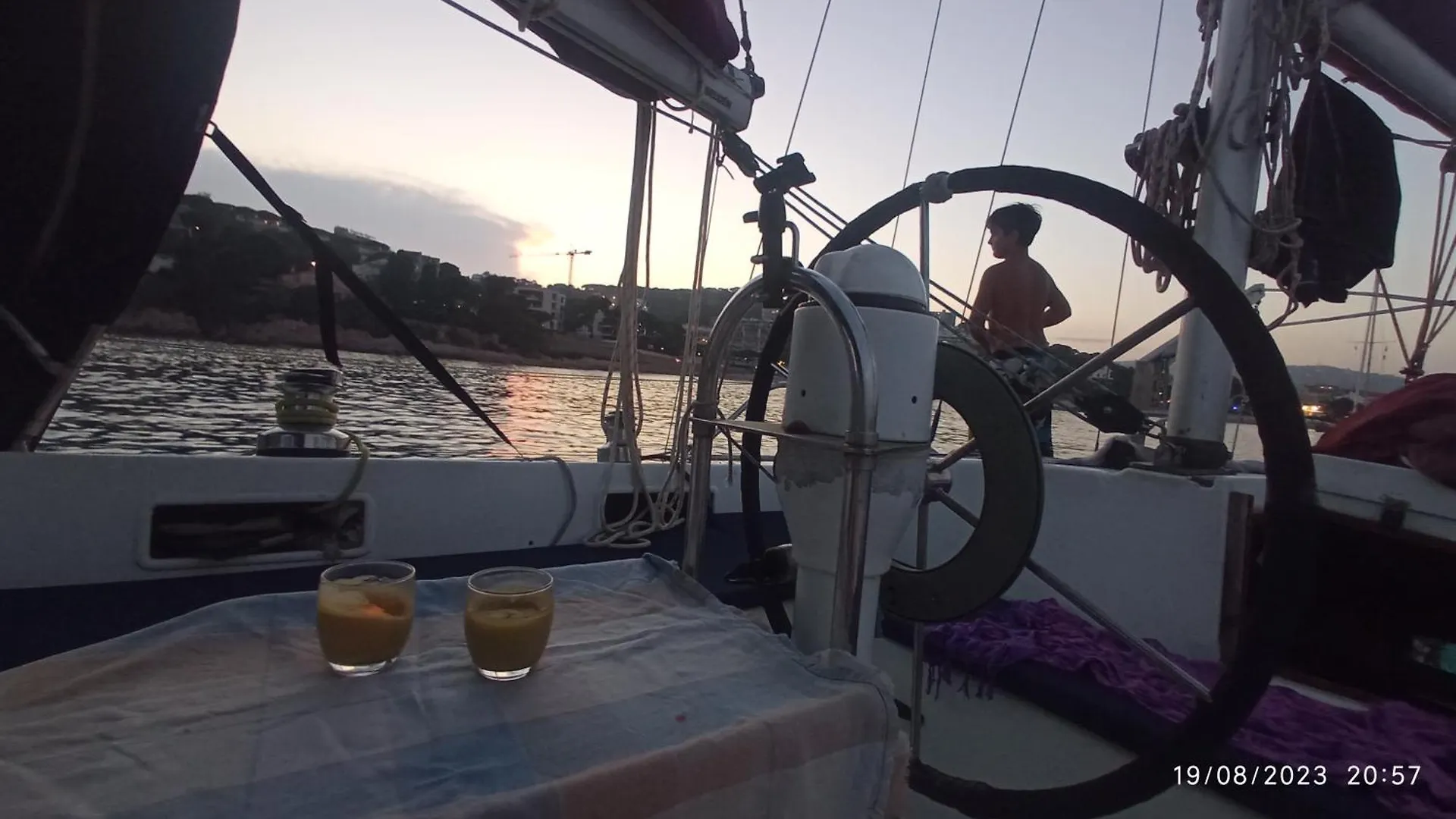 Πλωτό κατάλυμα Best Barcelona Boat Experience Sant Adria de Besos